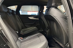 musta Audi A4 2021 kuva 14.