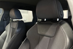 musta Audi A4 2021 kuva 16.