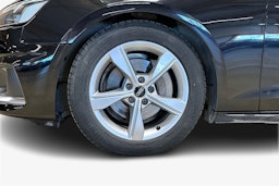 musta Audi A4 2021 kuva 17.