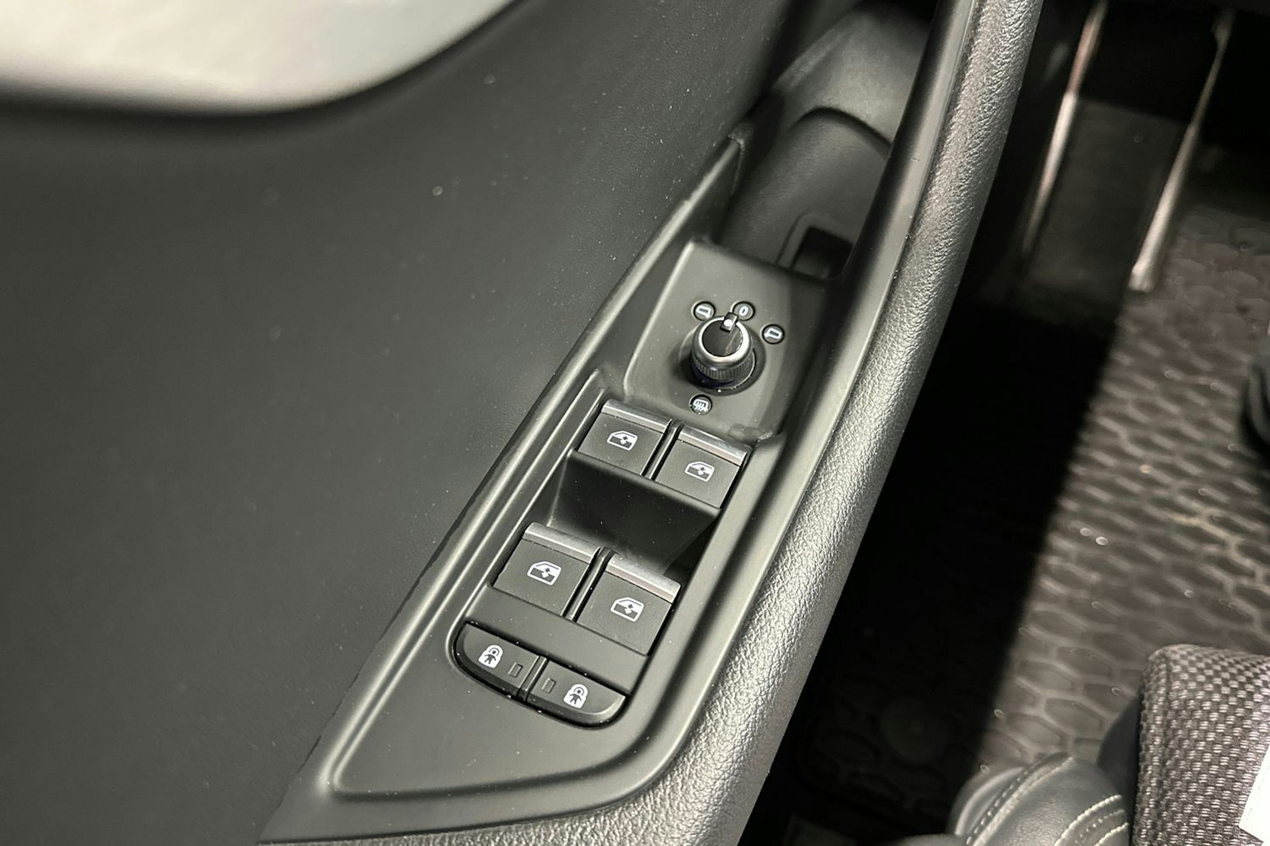 musta Audi A4 2021 kuva 30.