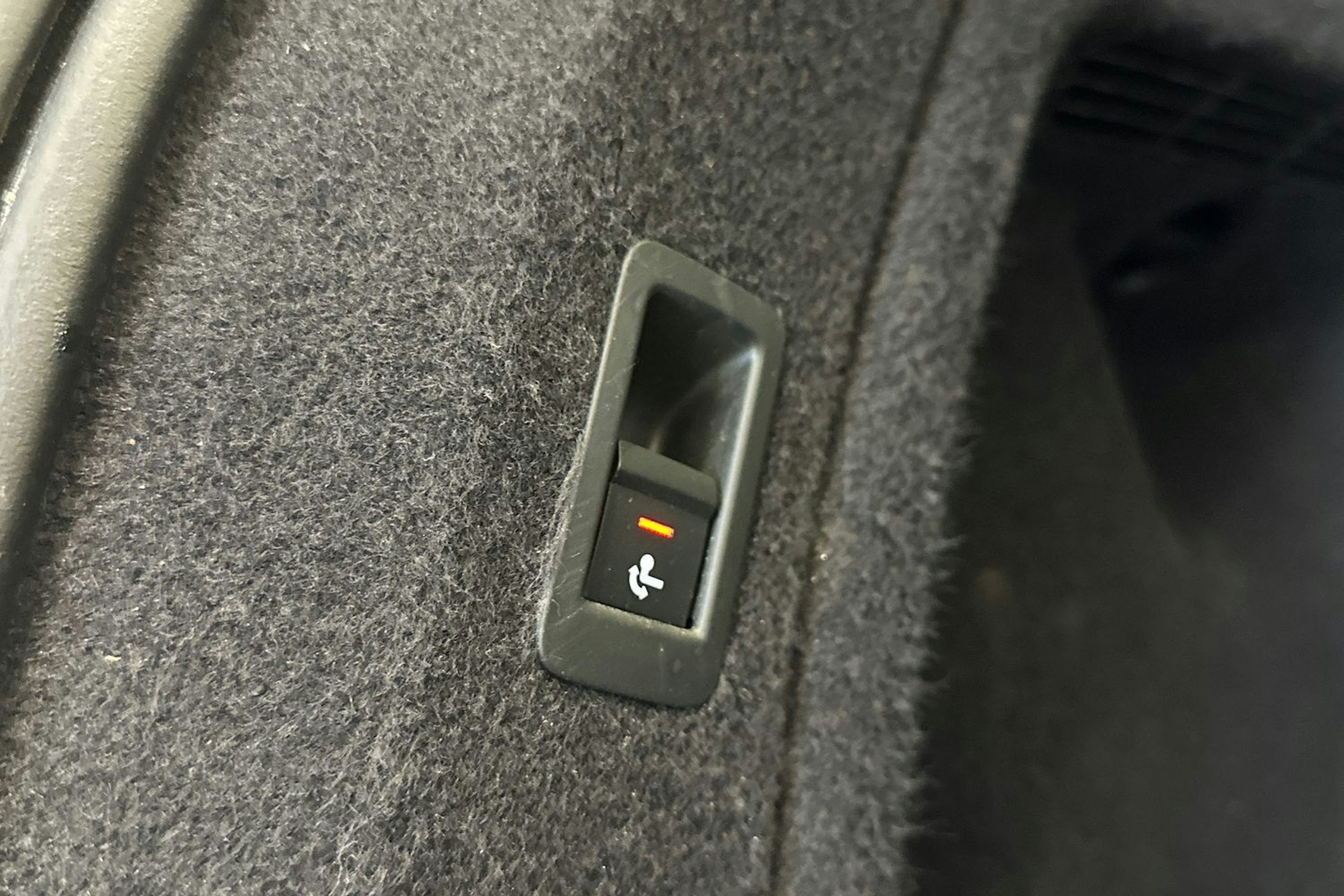musta Audi A4 2021 kuva 32.