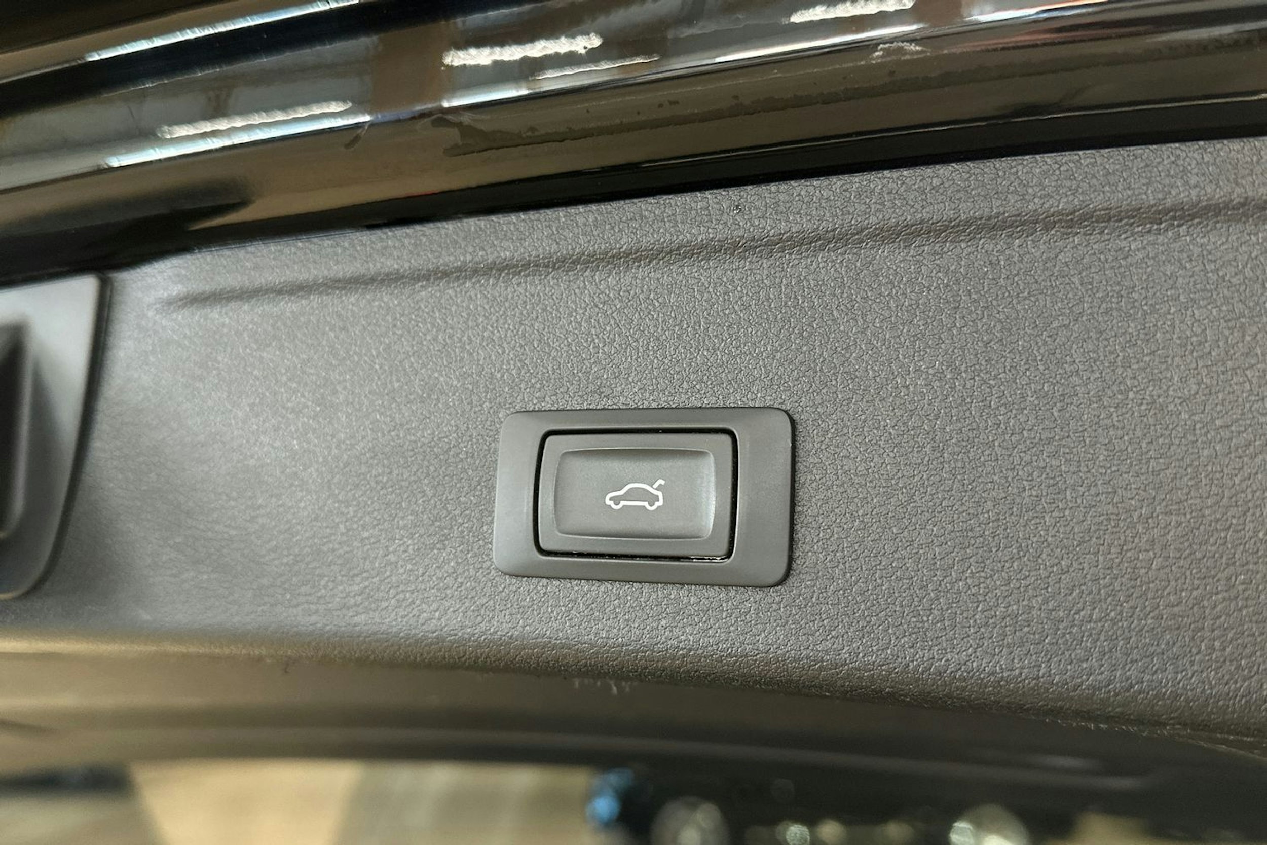 musta Audi A4 2021 kuva 33.