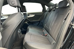 musta Audi A4 2021 kuva 10.