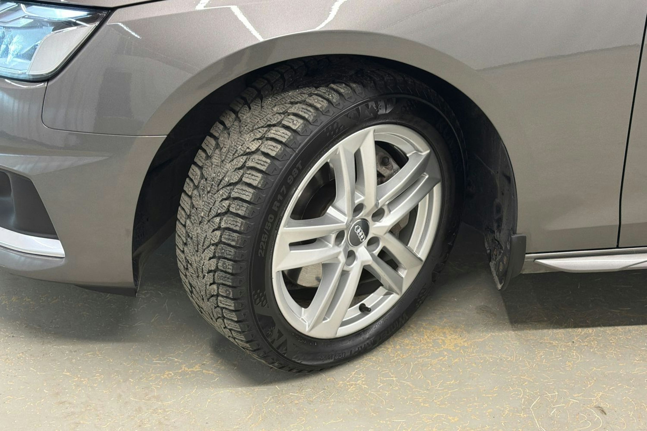 ruskea (beige) Audi A4 2021 kuva 13.