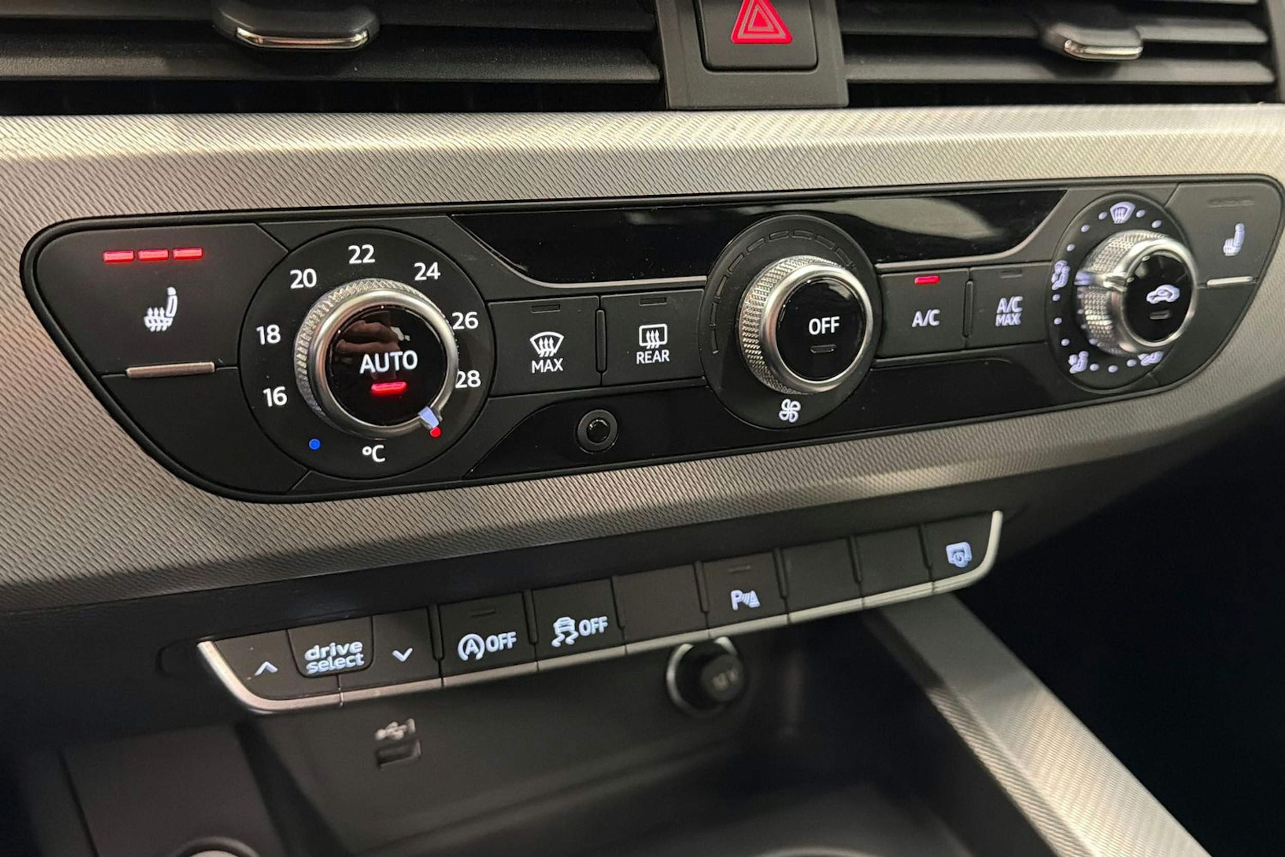 ruskea (beige) Audi A4 2021 kuva 20.