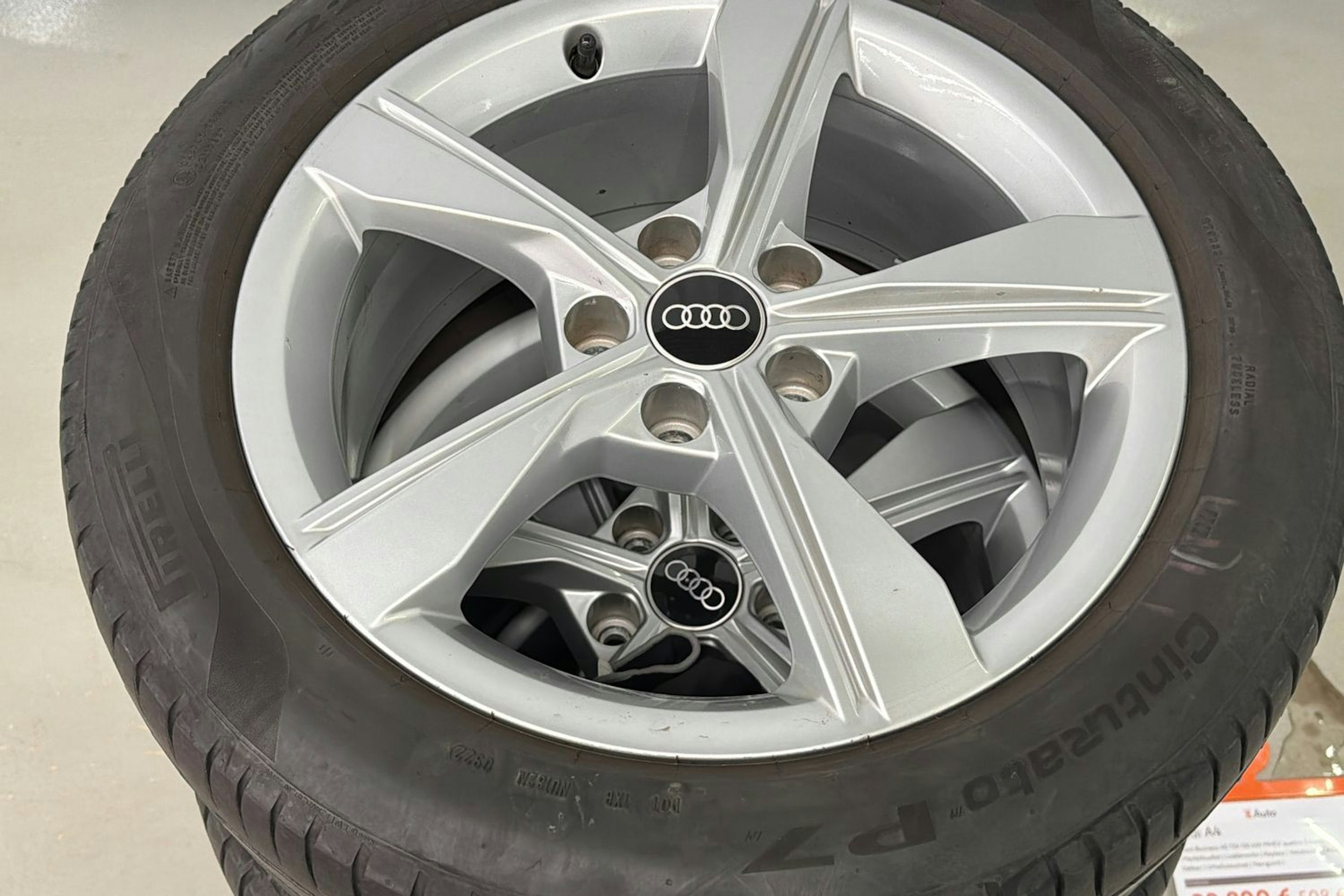 ruskea (beige) Audi A4 2021 kuva 26.