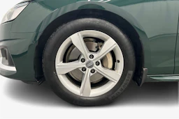 vihreä Audi A4 2021 kuva 9.