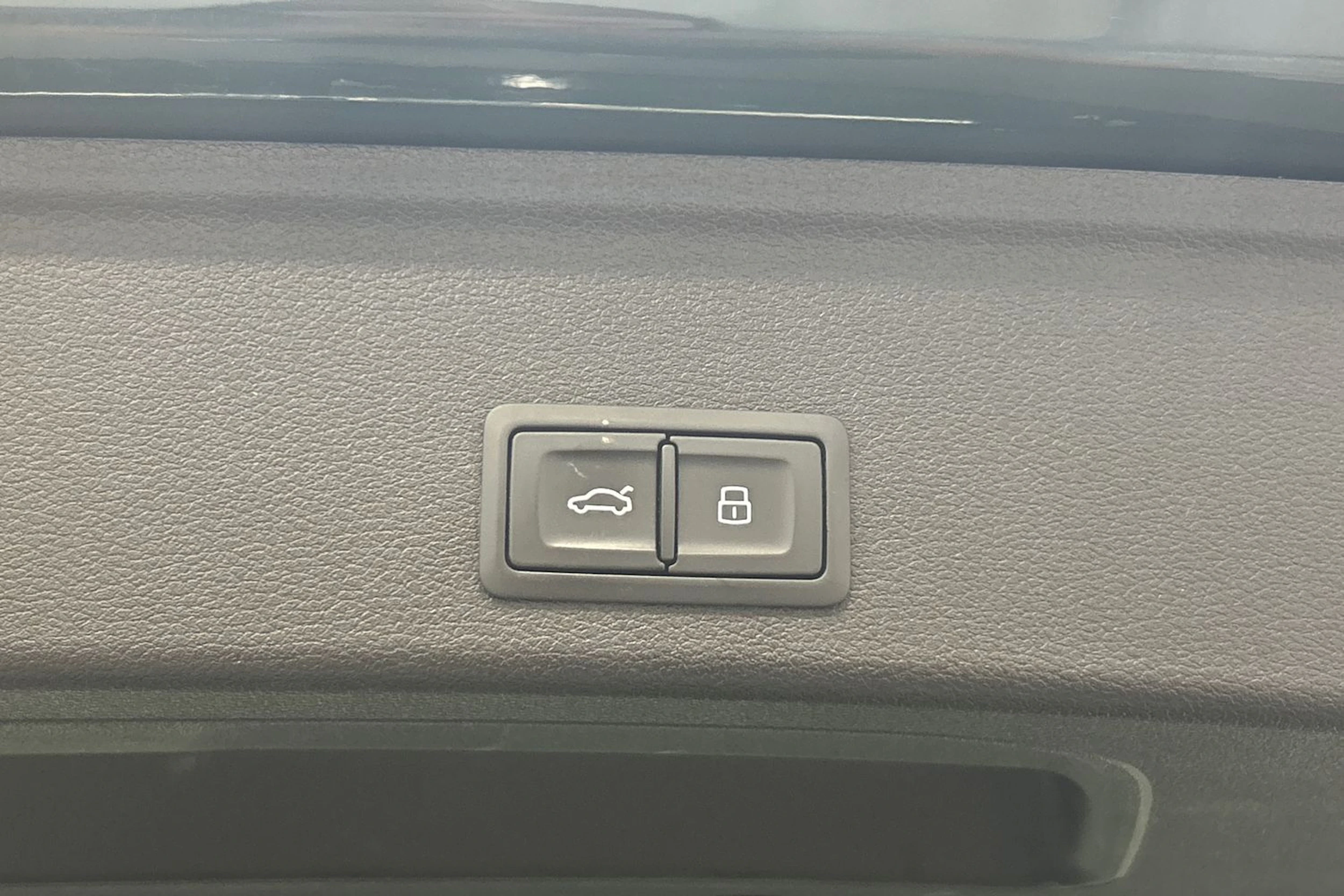 vihreä Audi A4 2021 kuva 14.