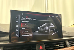 vihreä Audi A4 2021 kuva 24.