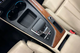 vihreä Audi A4 2021 kuva 29.