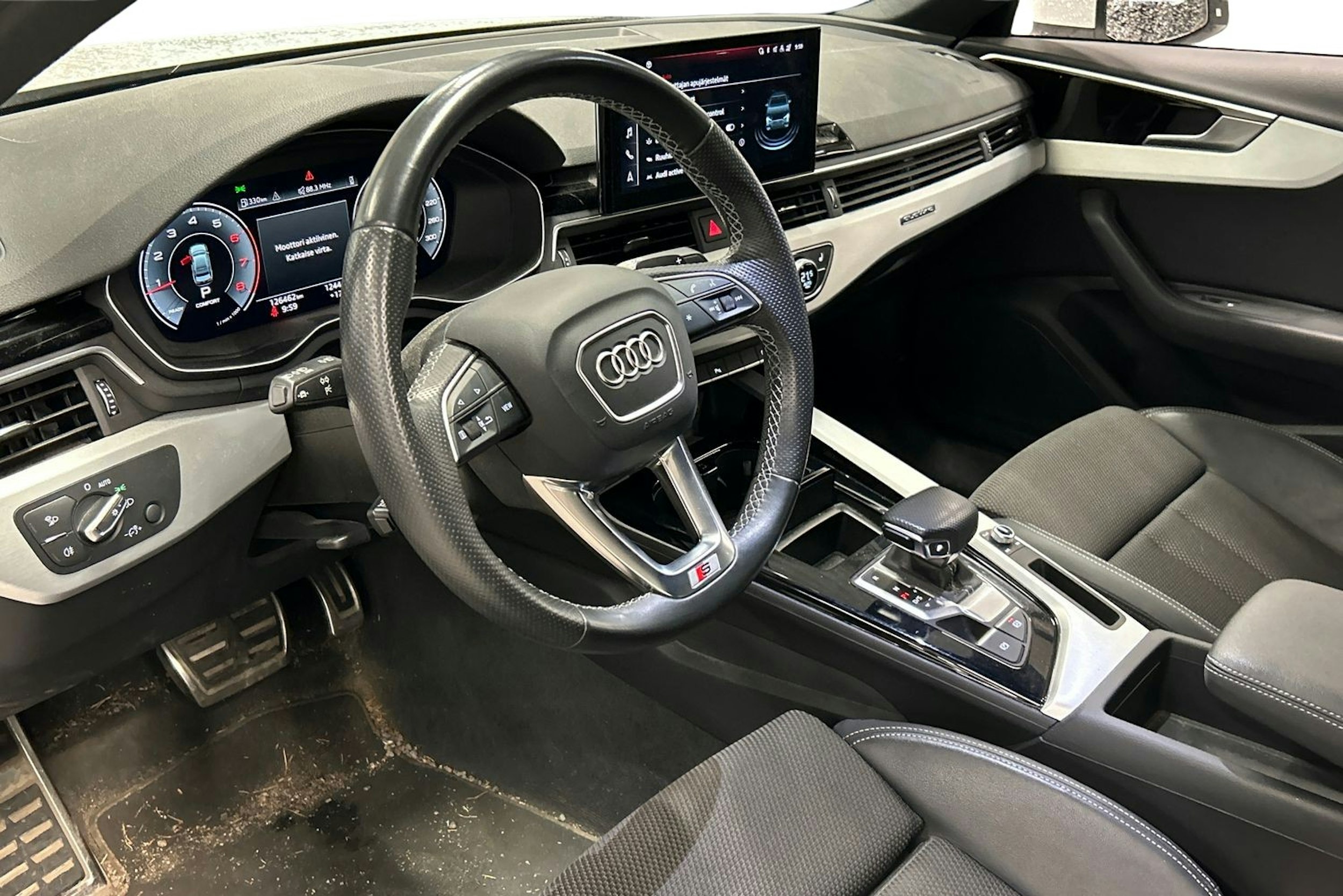 valkoinen Audi A4 2022 kuva 3.