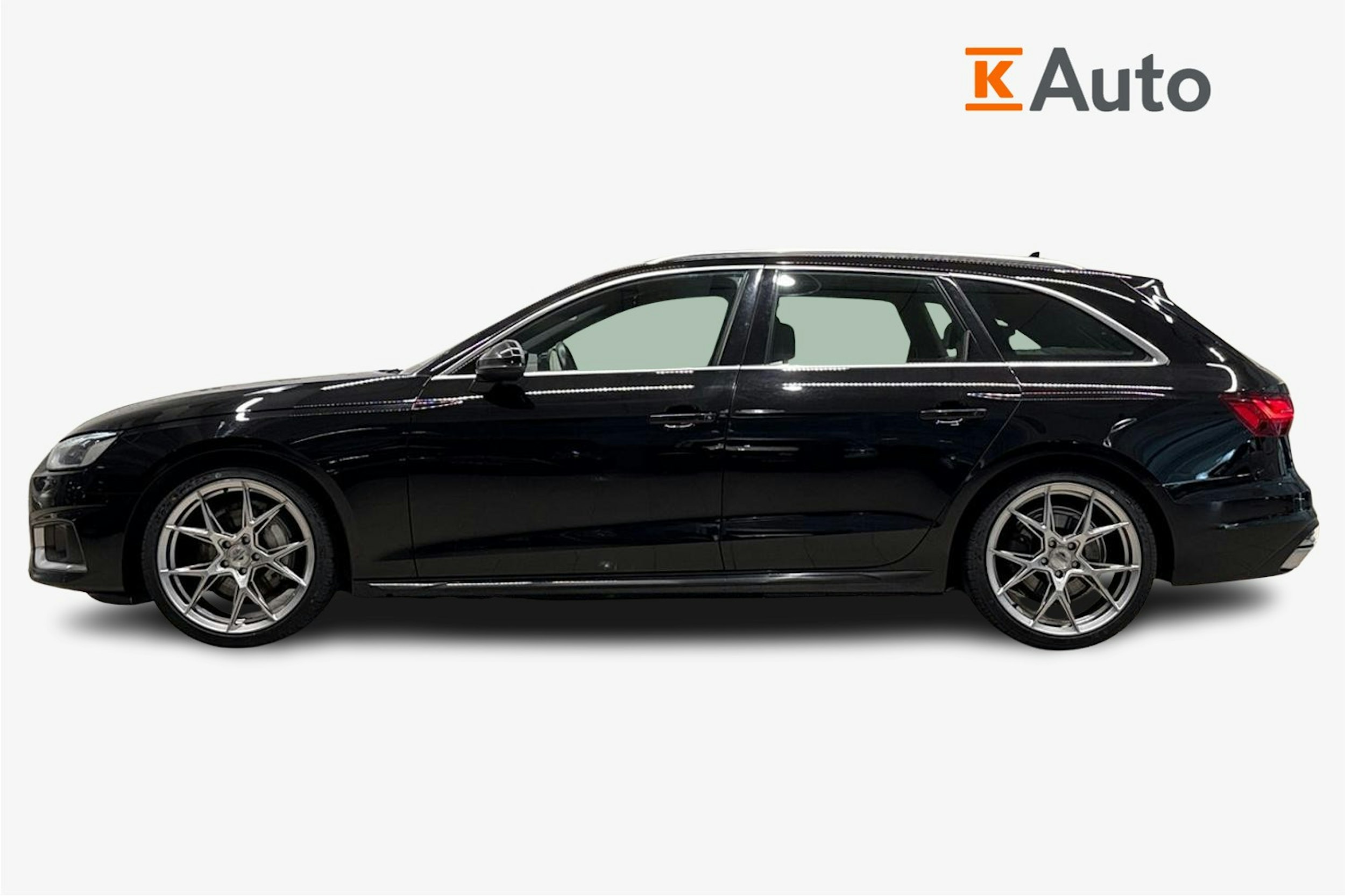 musta Audi A4 2021 kuva 6.