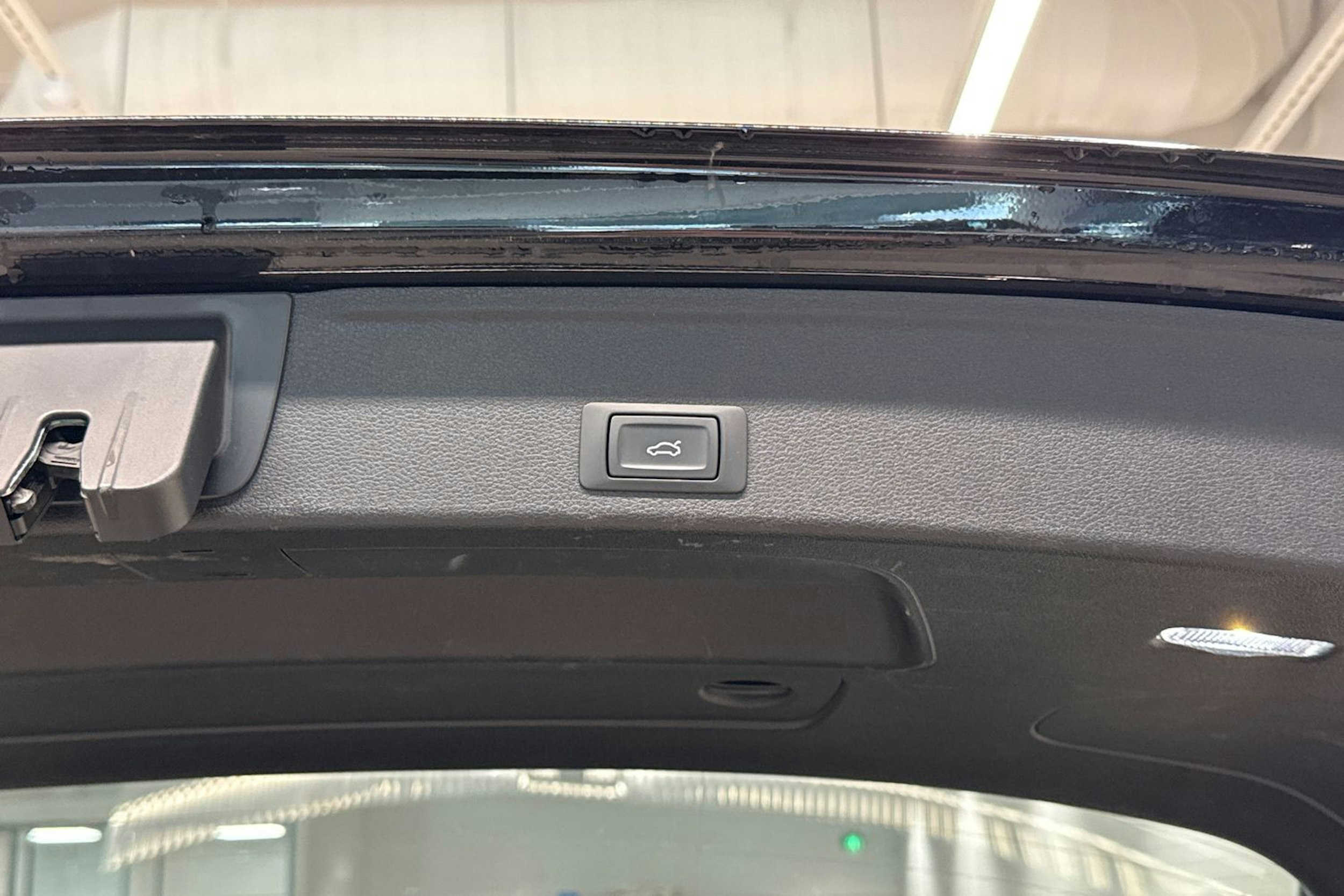 musta Audi A4 2021 kuva 21.