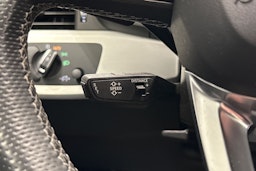 musta Audi A4 2021 kuva 24.