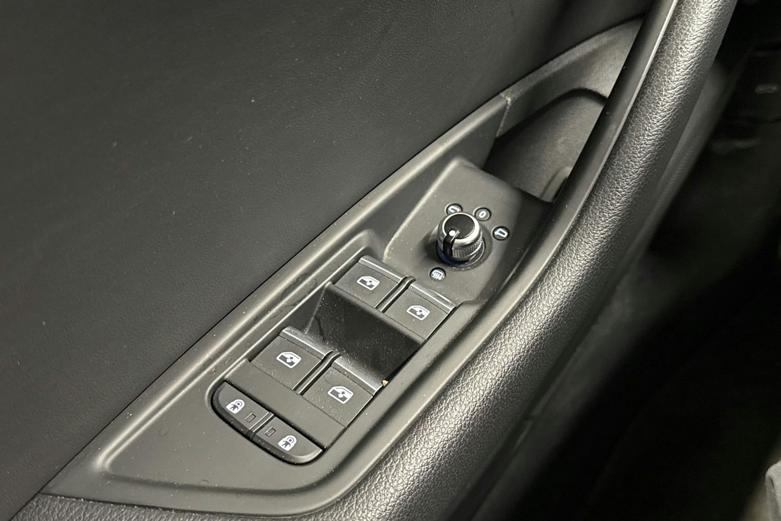 musta Audi A4 2021 kuva 25.