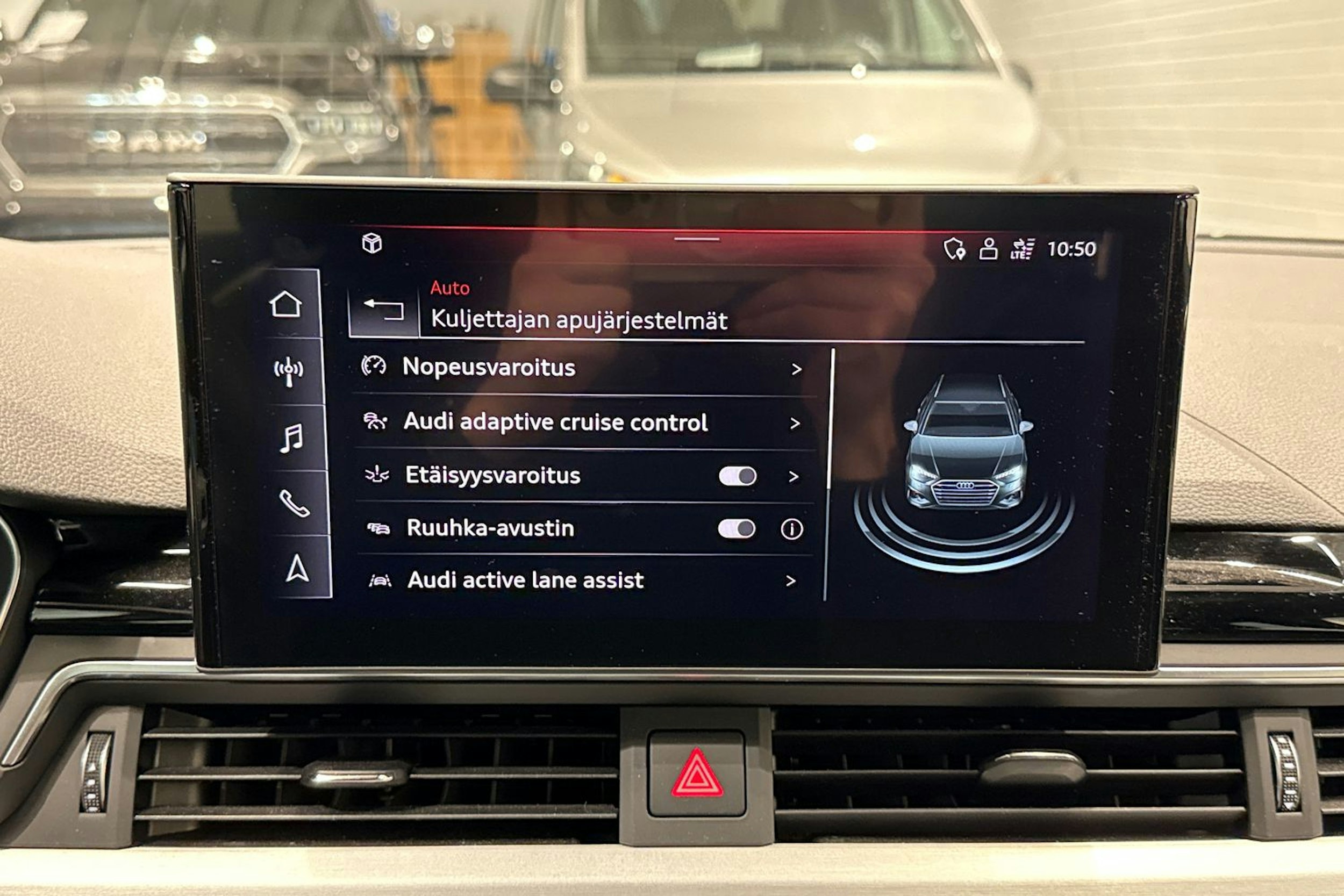 musta Audi A4 2021 kuva 29.