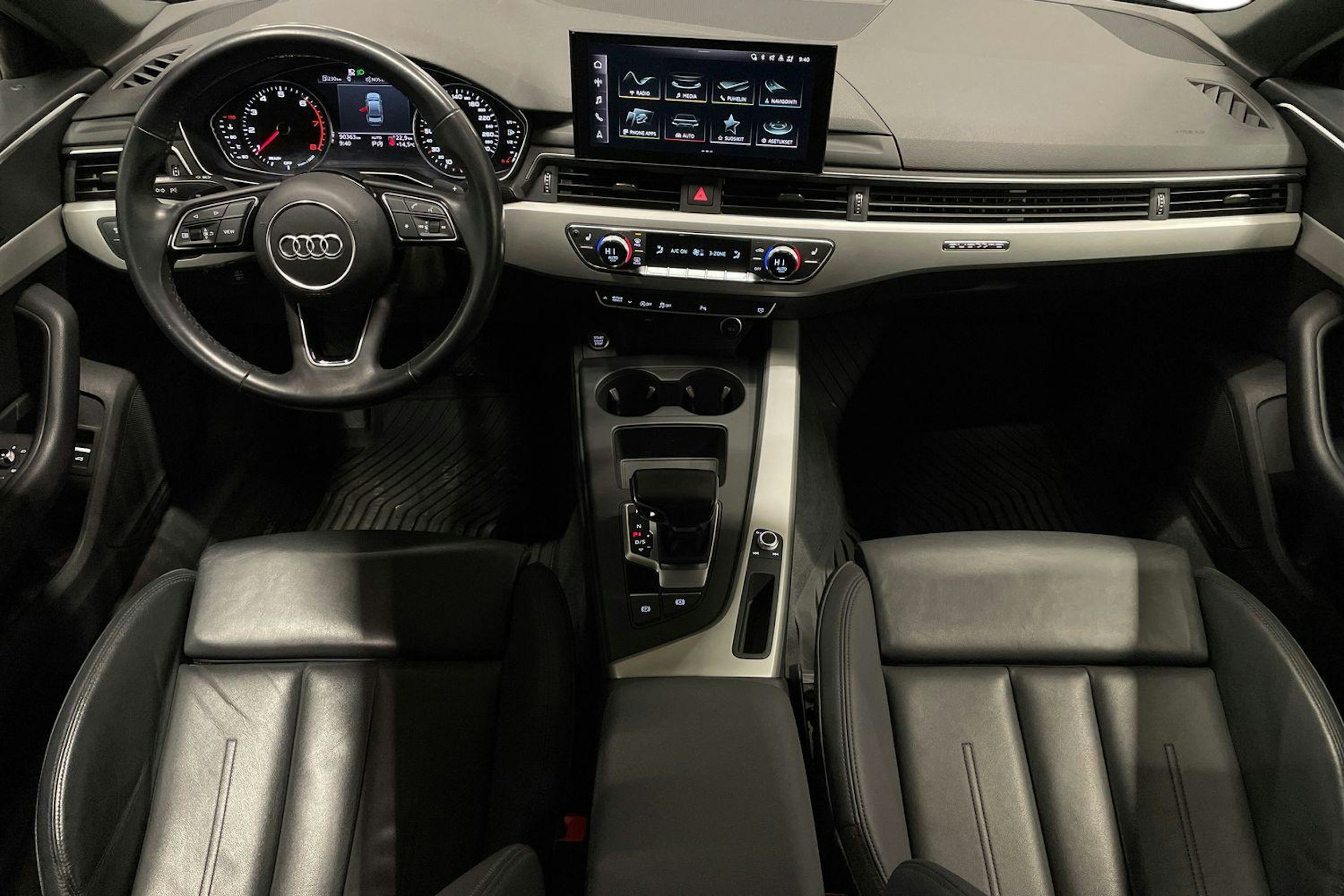 musta Audi A4 2021 kuva 7.