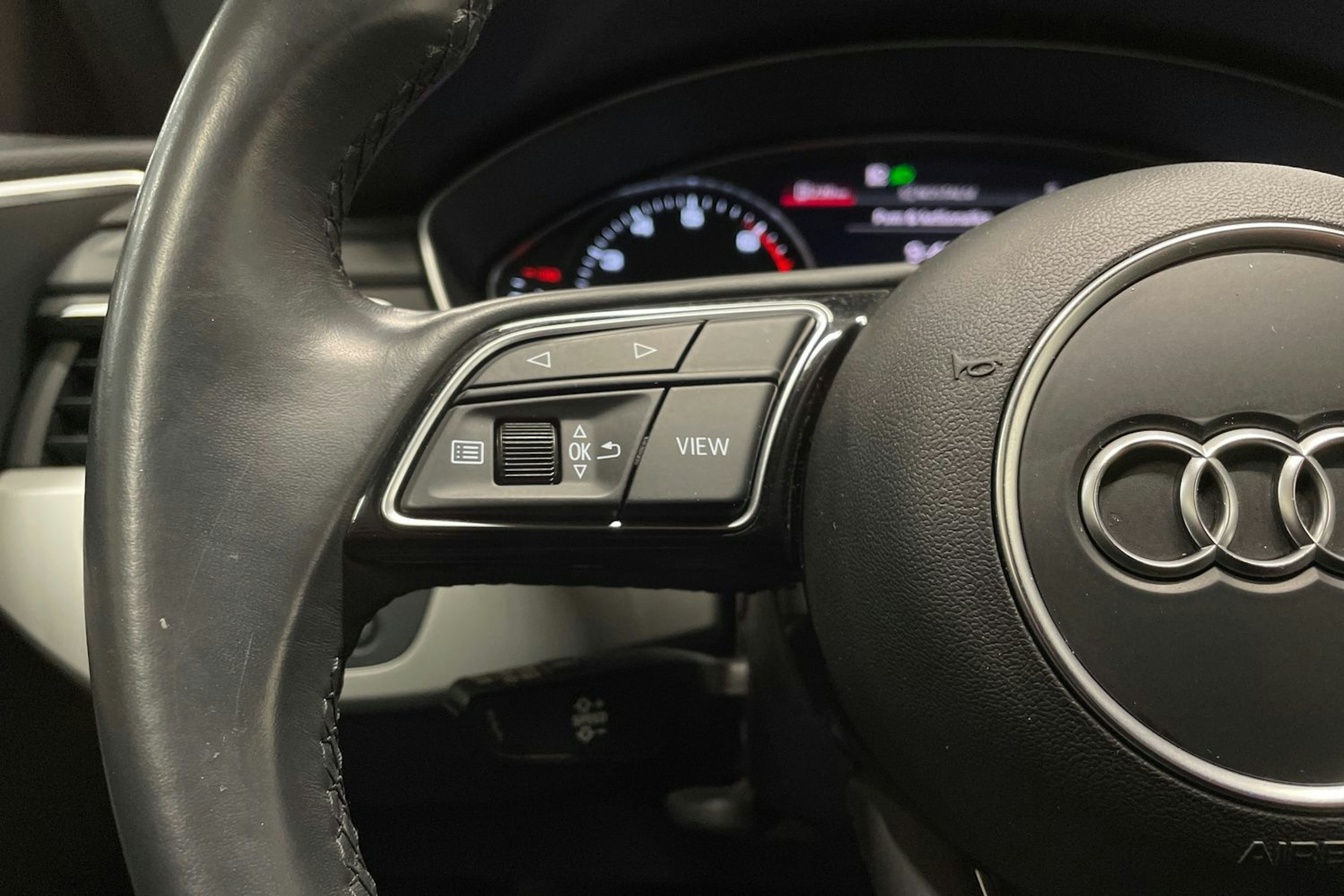 musta Audi A4 2021 kuva 22.