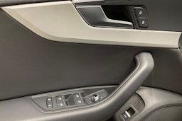 musta Audi A4 2021 kuva 24.