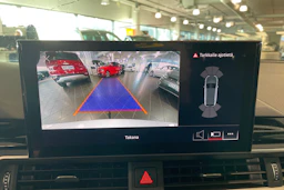 valkoinen Audi A4 2021 kuva 19.