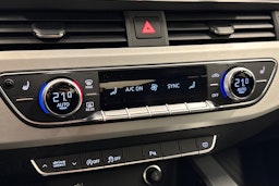 valkoinen Audi A4 2021 kuva 18.