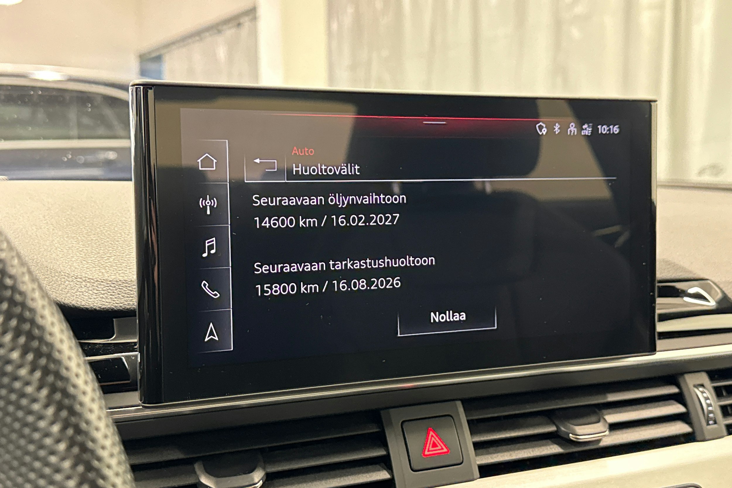 valkoinen Audi A4 2021 kuva 20.