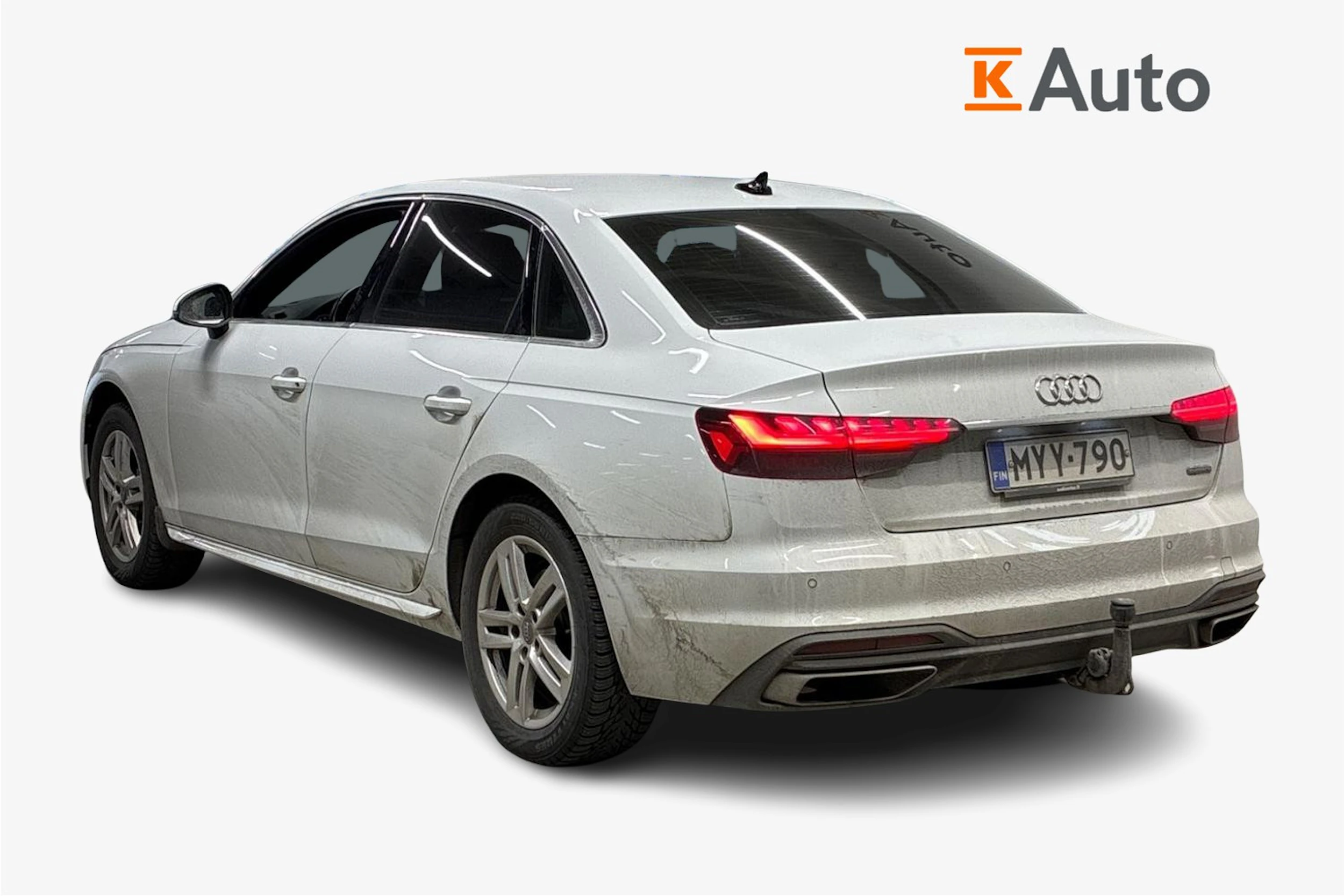 valkoinen Audi A4 2021 kuva 2.