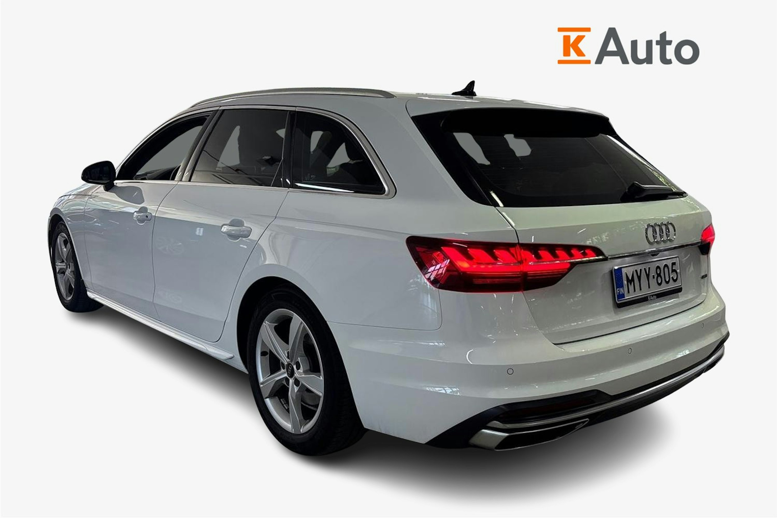 valkoinen Audi A4 2021 kuva 2.