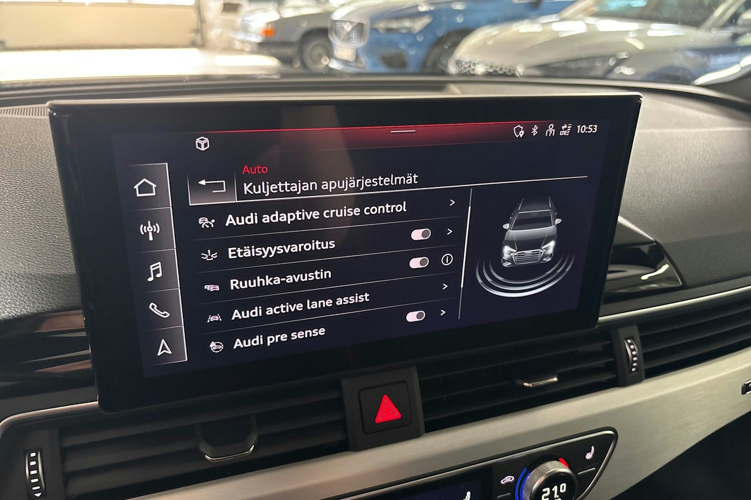 valkoinen Audi A4 2021 kuva 26.