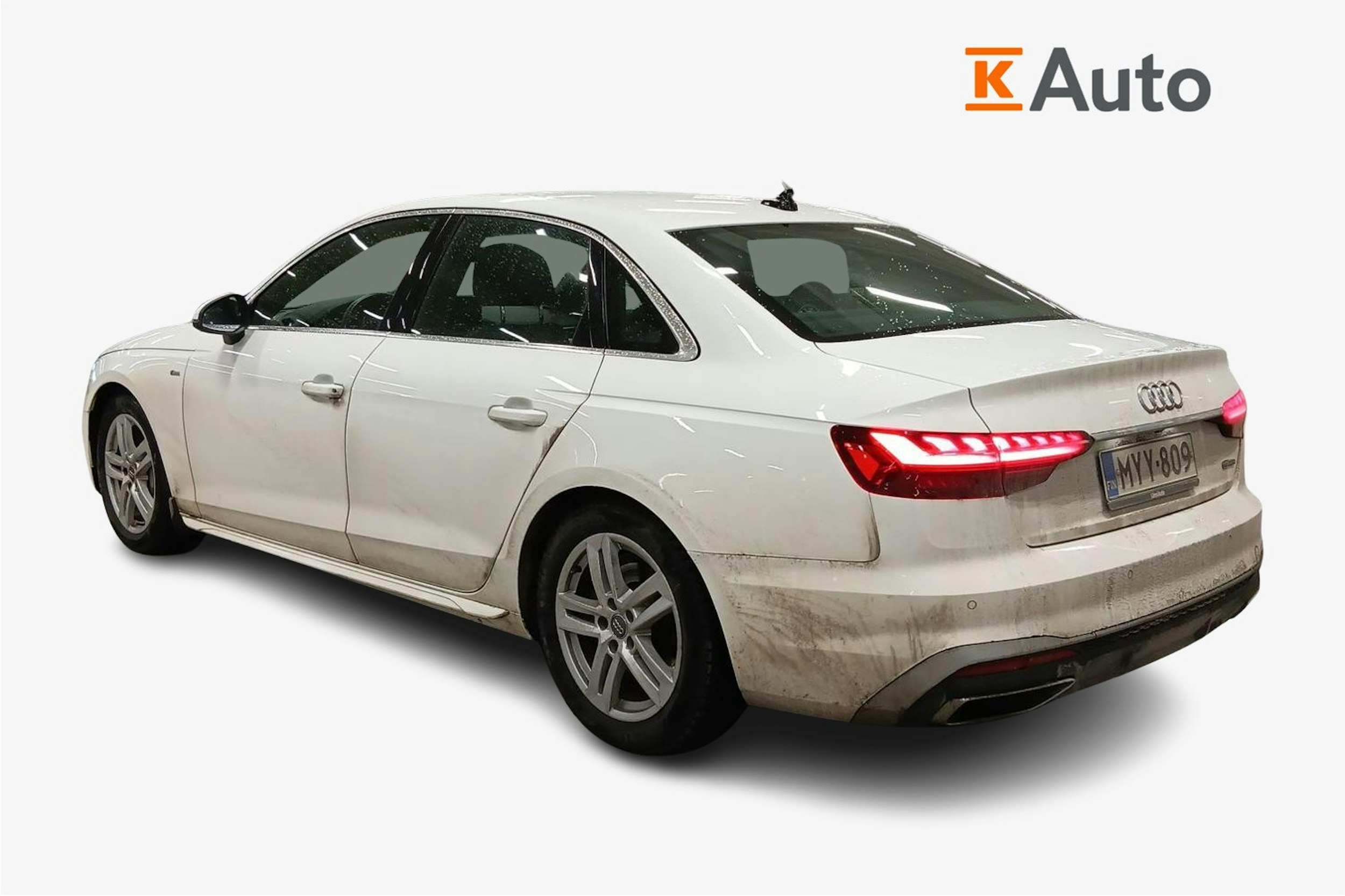 valkoinen Audi A4 2021 kuva 2.
