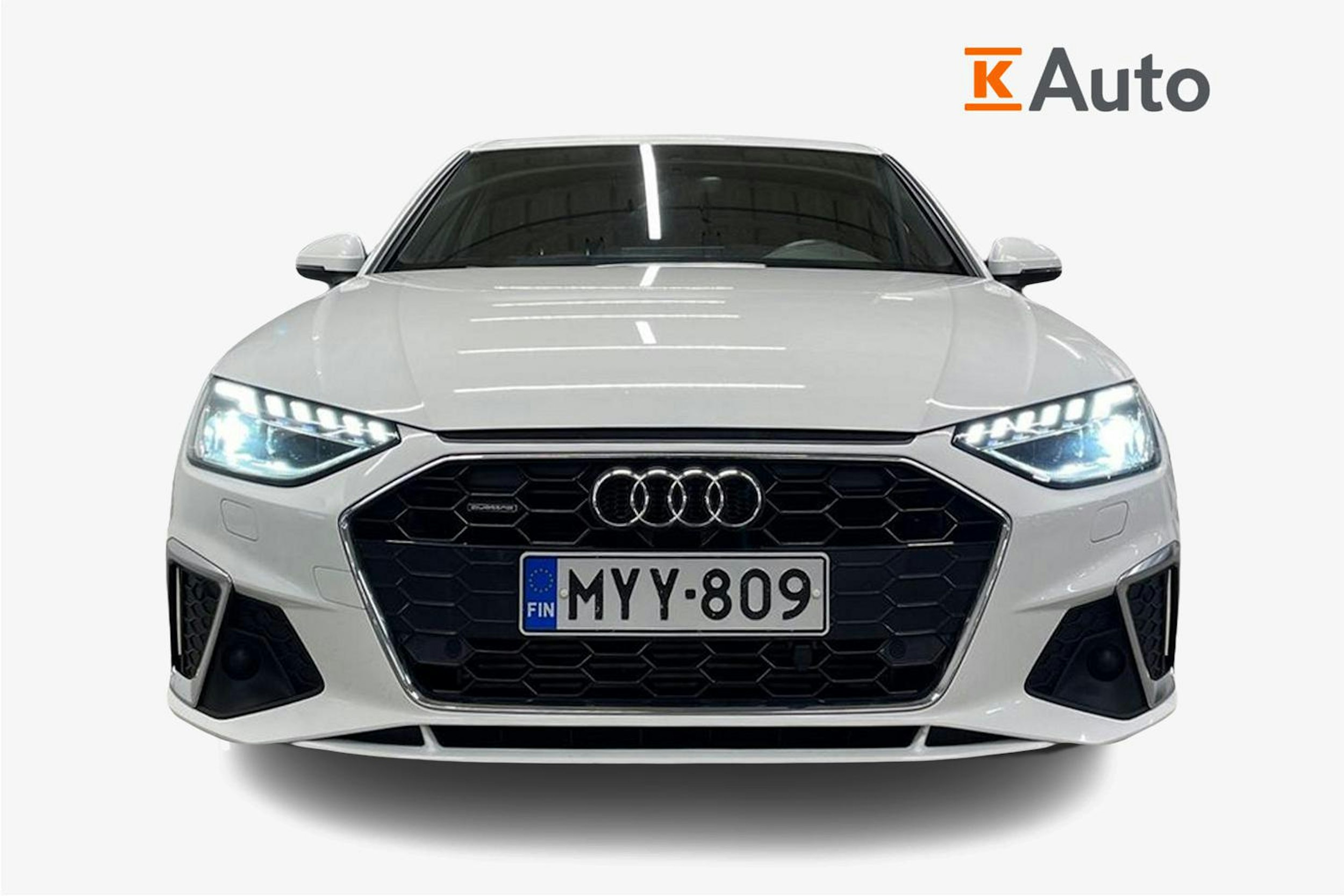 valkoinen Audi A4 2021 kuva 4.