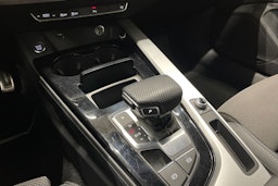 valkoinen Audi A4 2021 kuva 20.