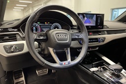 valkoinen Audi A4 2021 kuva 25.