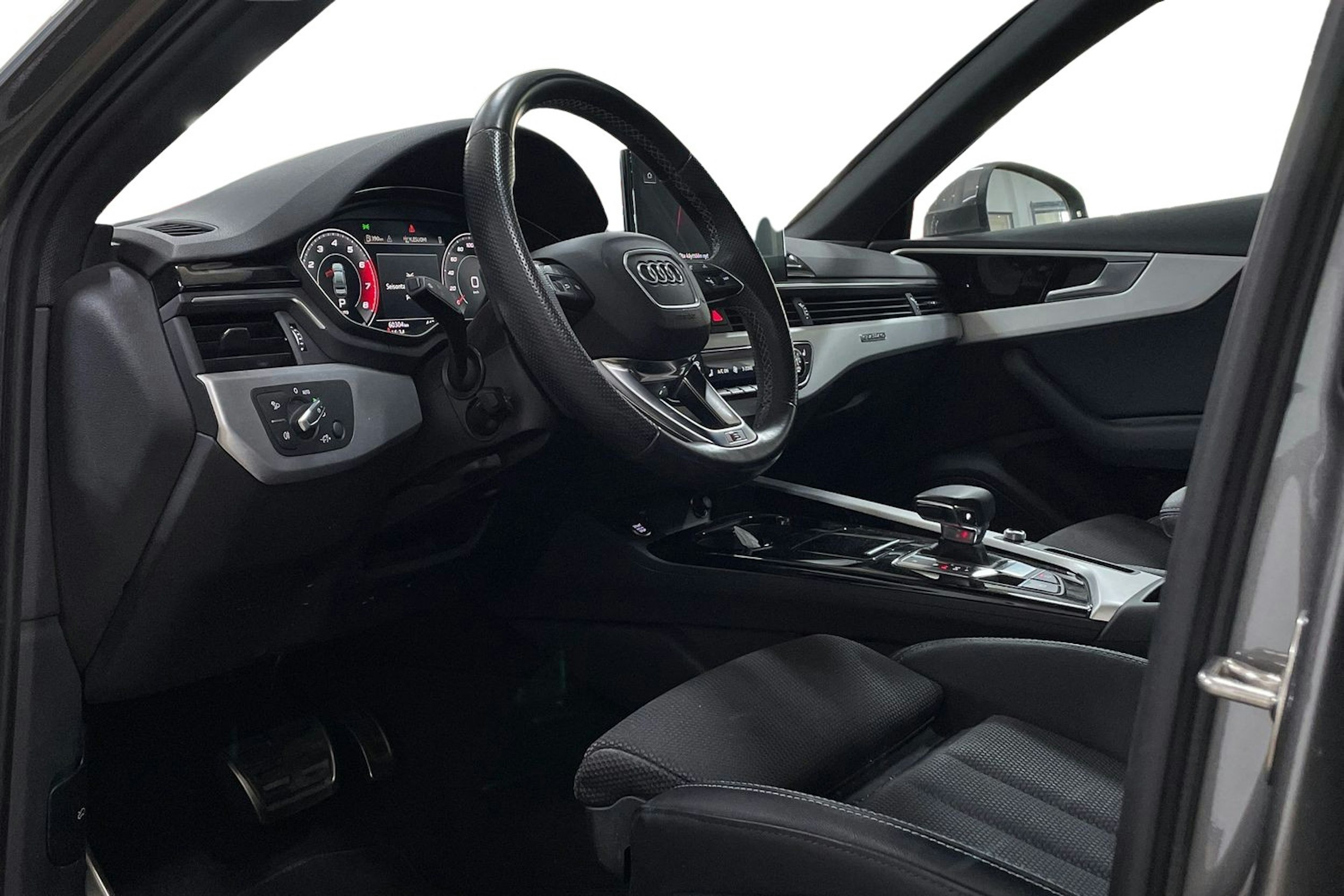 vihreä Audi A4 2021 kuva 7.
