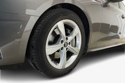 vihreä Audi A4 2021 kuva 11.