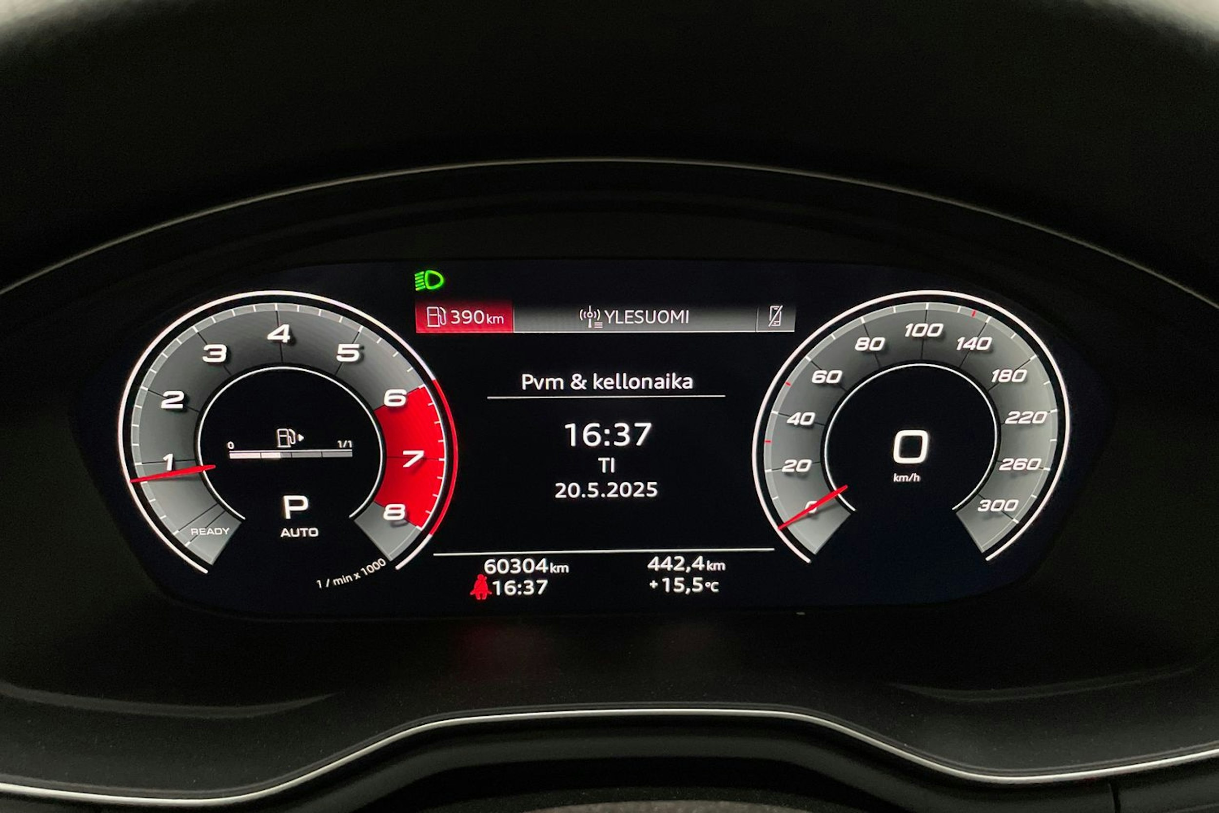 vihreä Audi A4 2021 kuva 14.