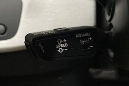 vihreä Audi A4 2021 kuva 17.