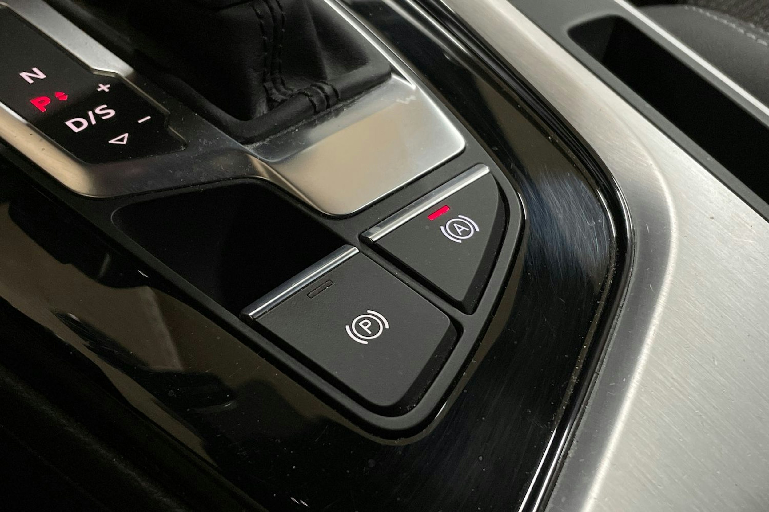 vihreä Audi A4 2021 kuva 36.
