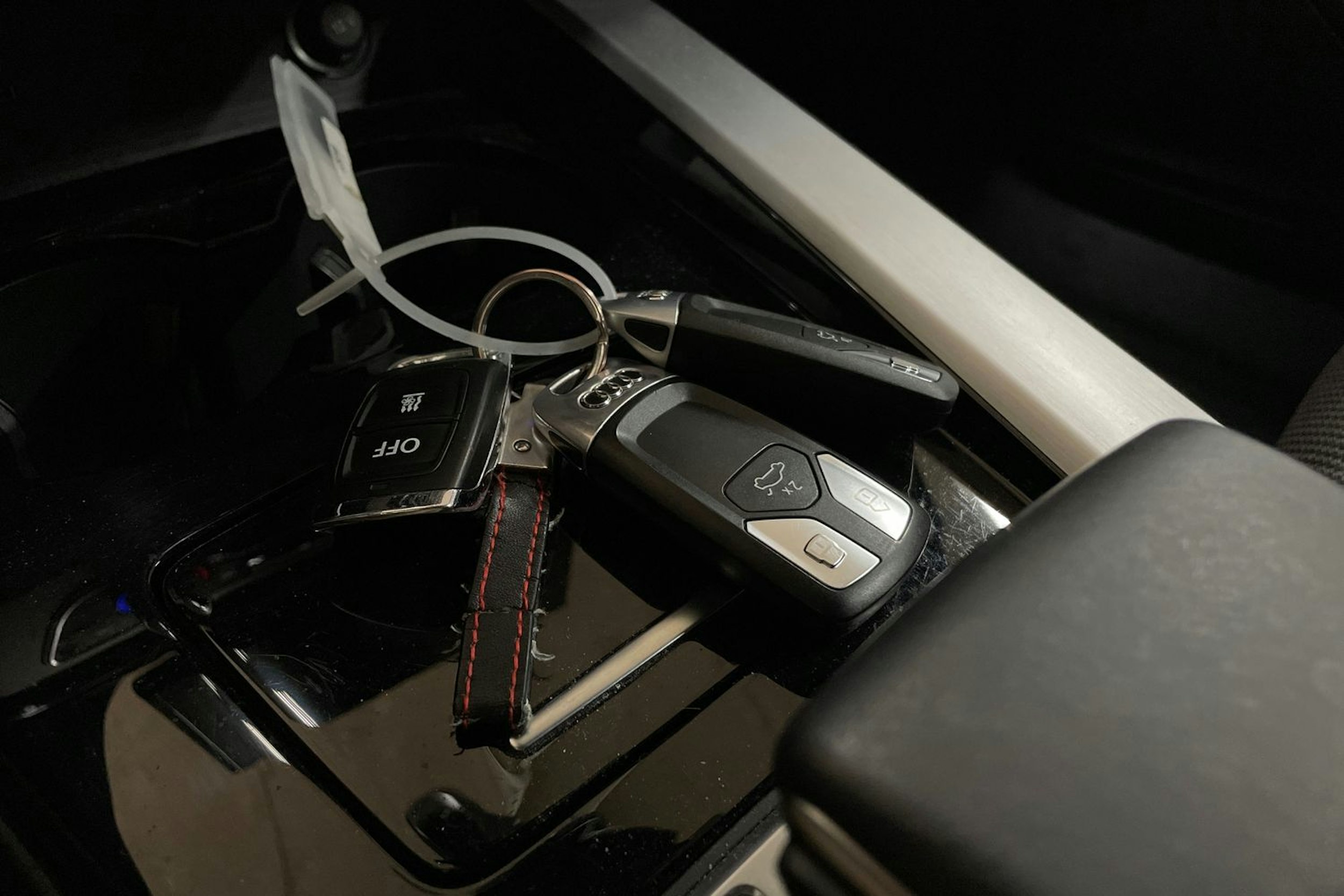 vihreä Audi A4 2021 kuva 37.