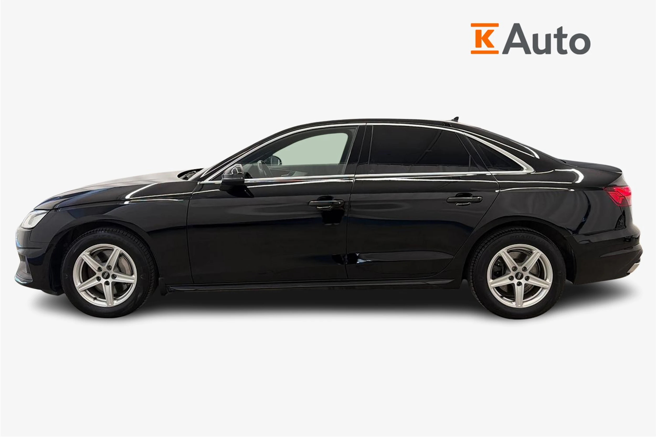 musta Audi A4 2021 kuva 5.