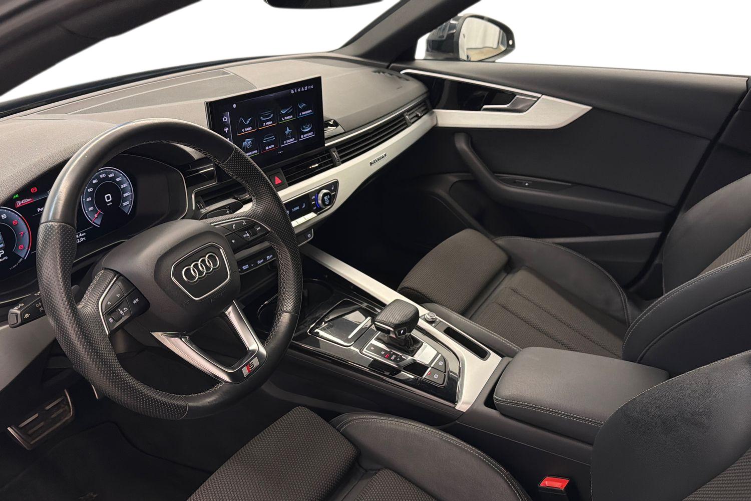Audi A4 2021, photo 6/33