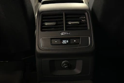 musta Audi A4 2021 kuva 16.