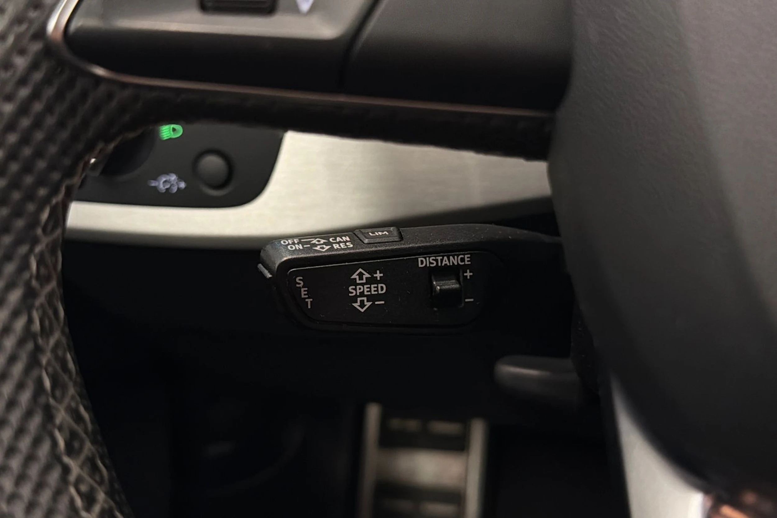 musta Audi A4 2021 kuva 21.