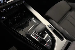 musta Audi A4 2021 kuva 22.