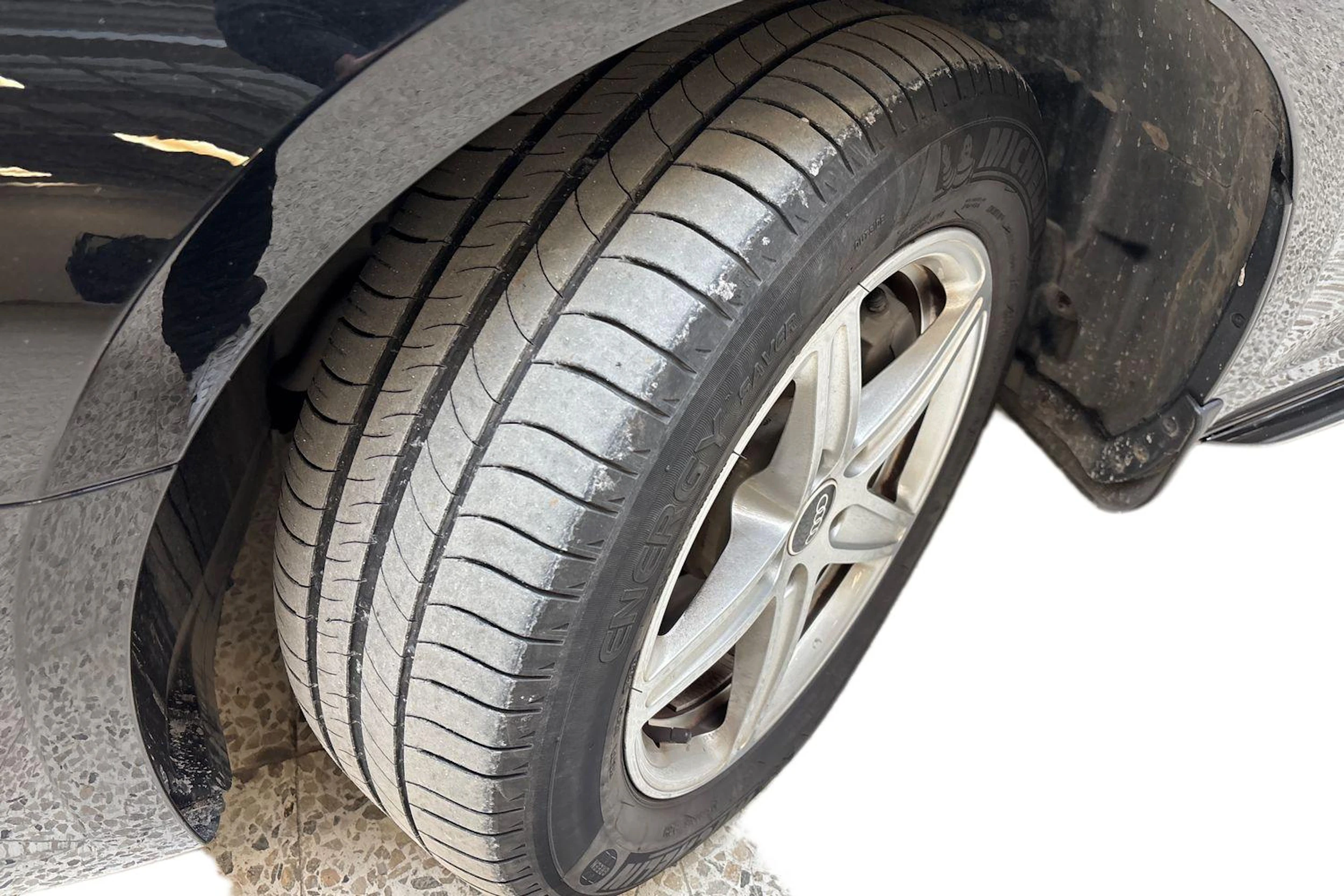 Musta Audi A4 2021 kuva 12.