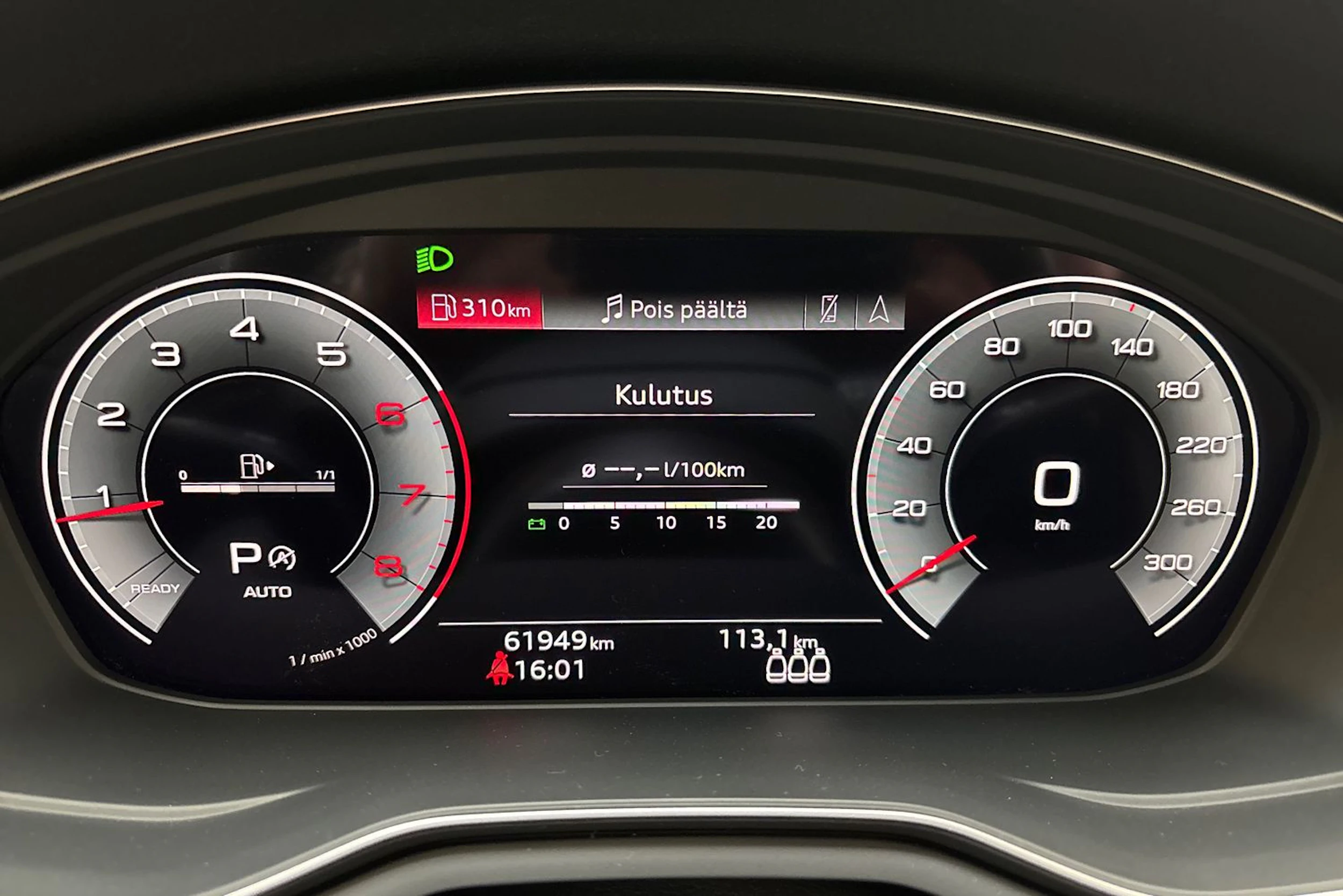 Musta Audi A4 2021 kuva 20.