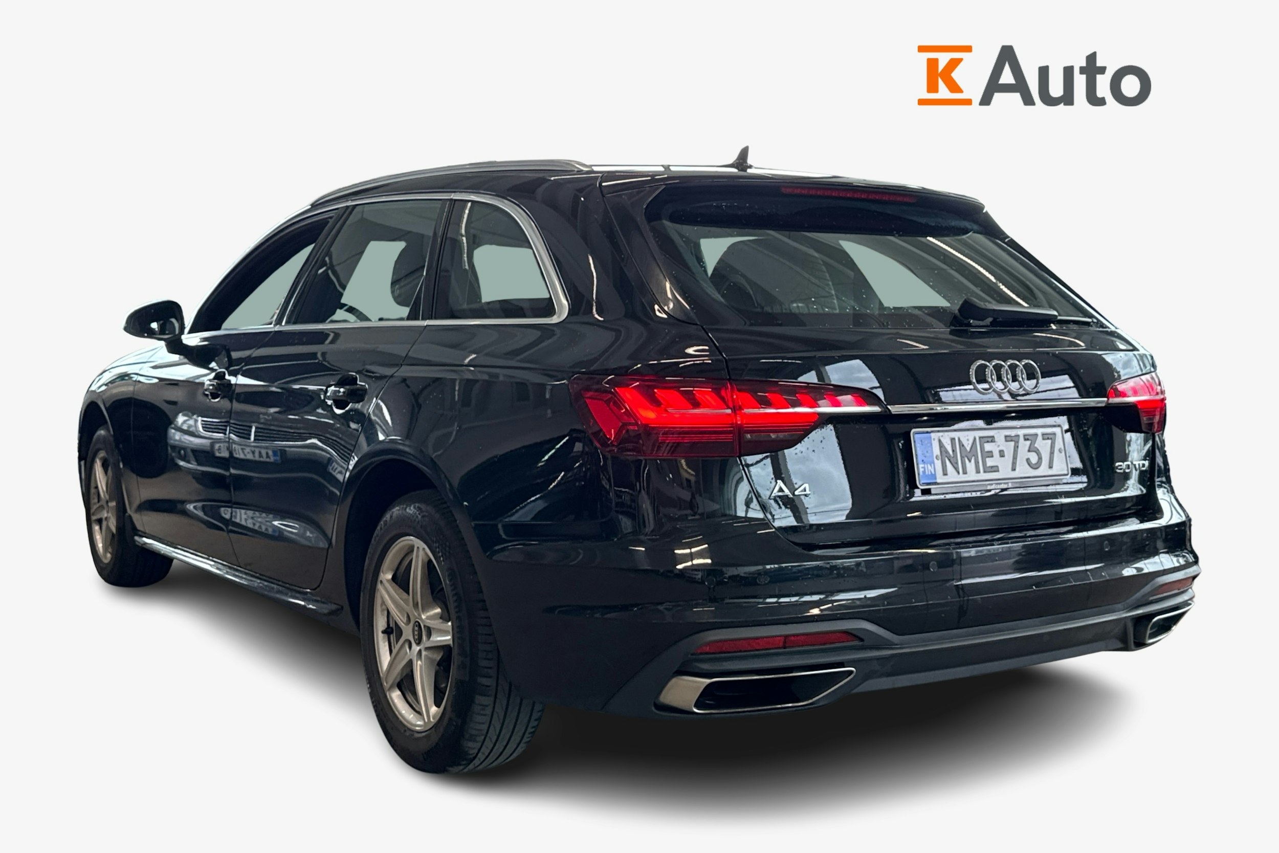 musta Audi A4 2021 kuva 2.