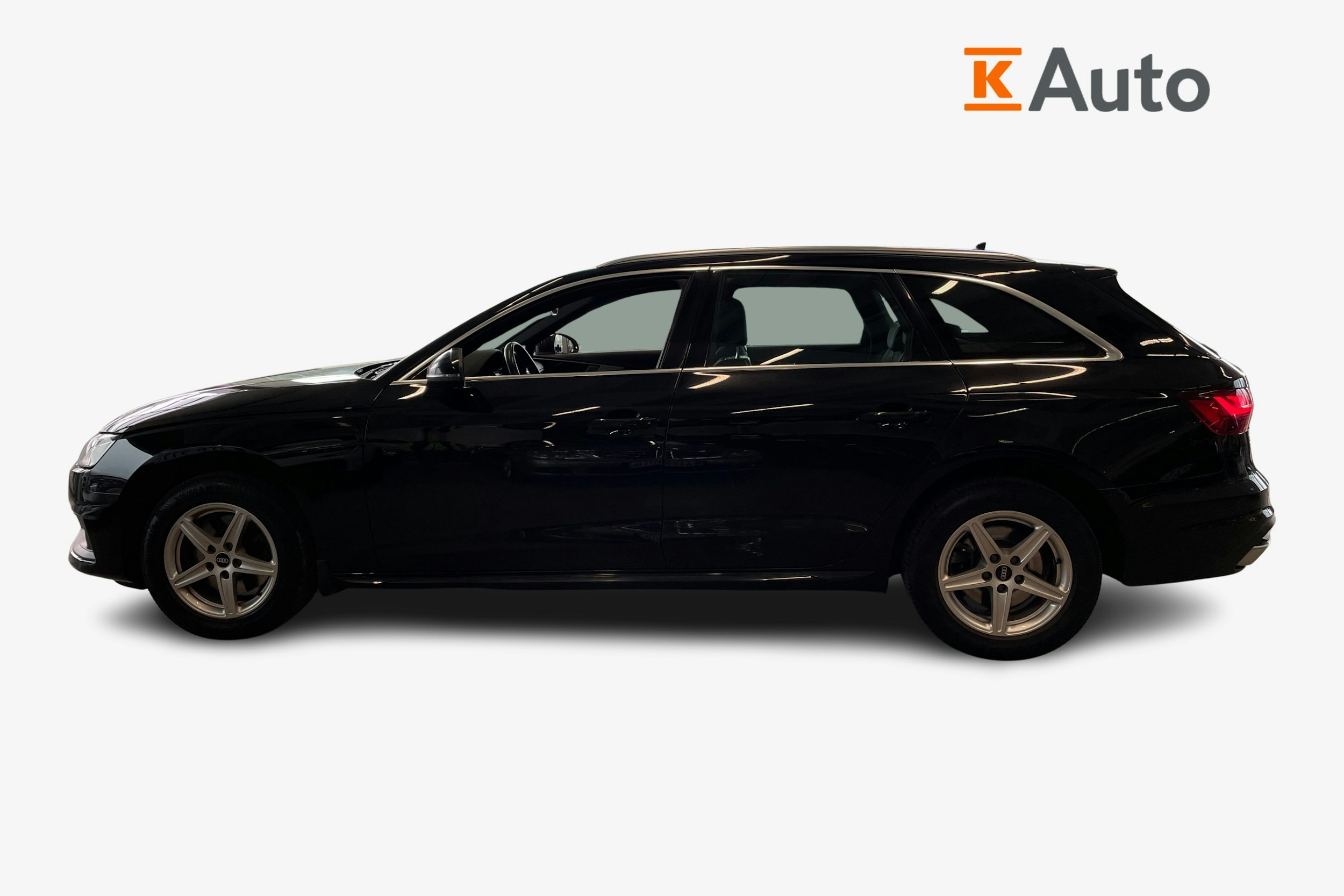 musta Audi A4 2021 kuva 5.