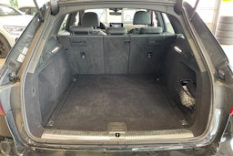 musta Audi A4 2021 kuva 11.