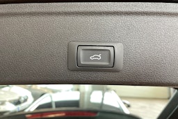 musta Audi A4 2021 kuva 12.
